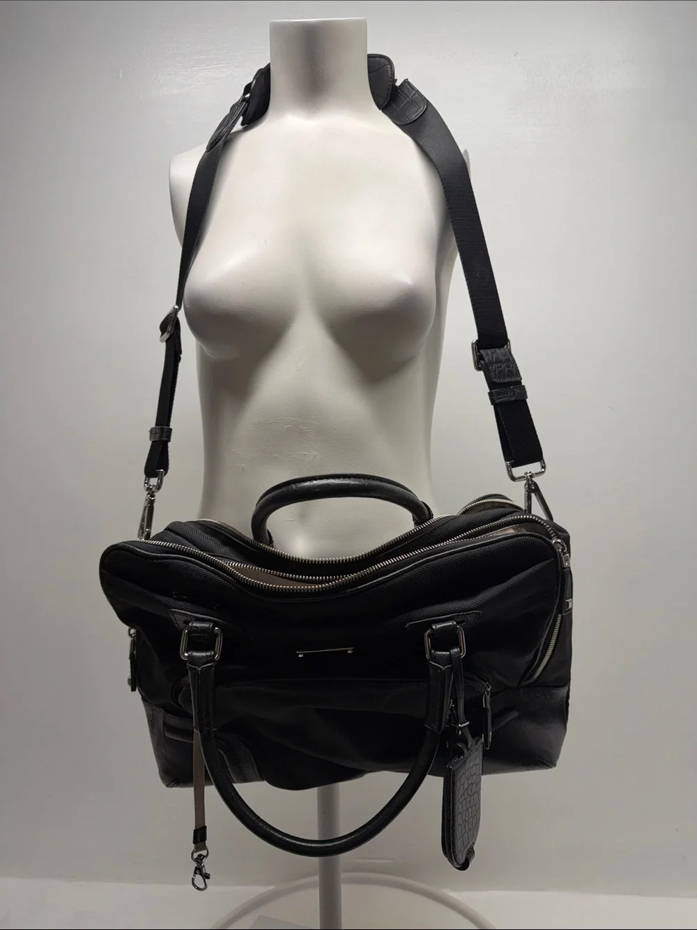 Tumi Georgetown Prospect Briefcase Carry On Bag Ballistic Nylon Leather Black